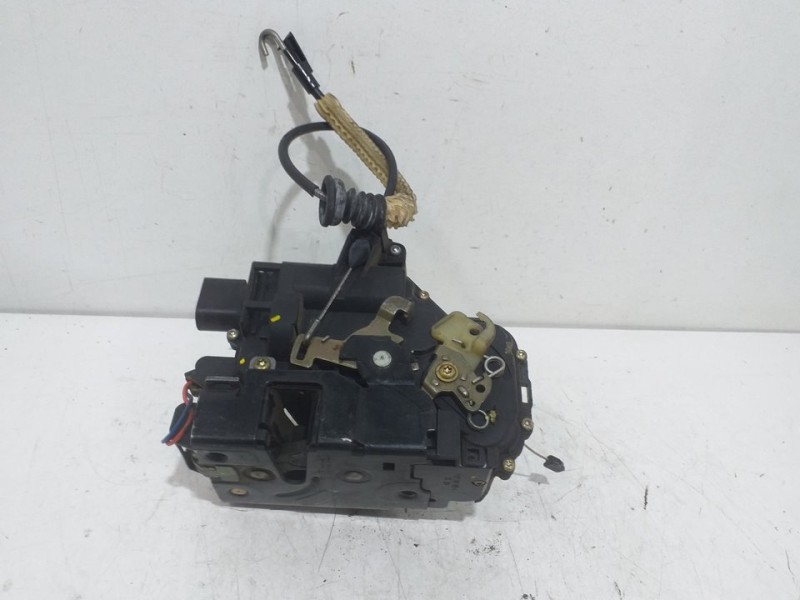 Recambio de cerradura puerta delantera derecha para seat leon (1m1) sport referencia OEM IAM C3B1837016C  