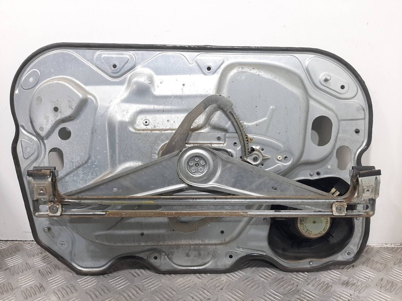 Recambio de elevalunas delantero izquierdo para ford focus berlina (cap) ambiente (d) referencia OEM IAM 1738645  