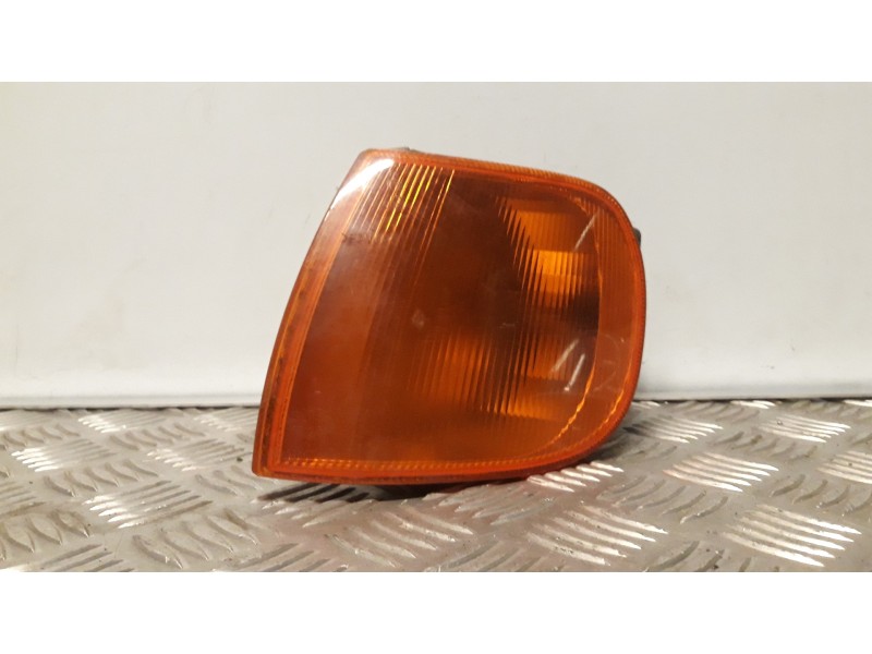 Recambio de piloto delantero izquierdo para volkswagen polo berlina (6n1) air referencia OEM IAM 3A0949101B   Recambio de piloto delantero izquierdo para volkswagen polo berlina (6n1) air referencia OEM IAM 3A0949101B