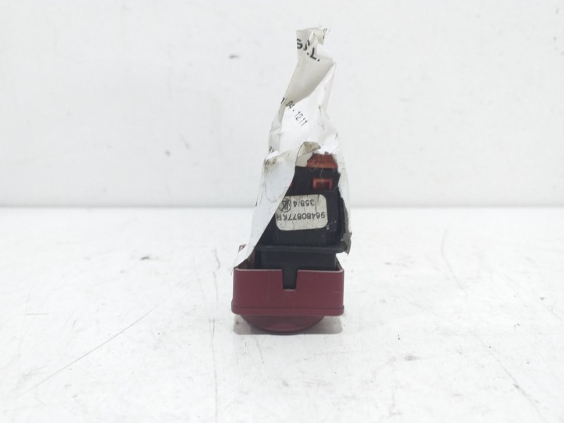 Recambio de warning para citroën c4 coupe lx referencia OEM IAM 7106C5  