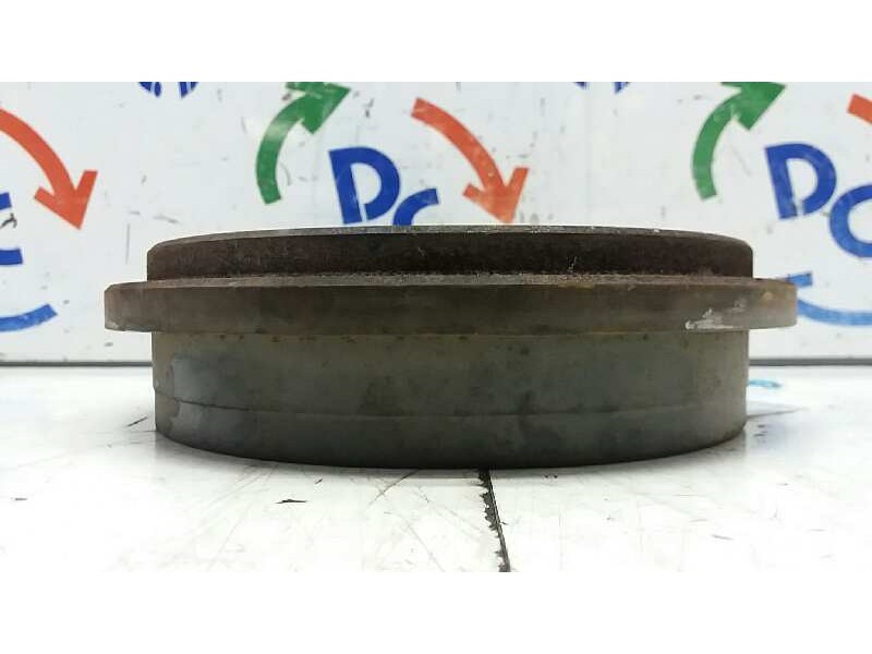 Recambio de tambor freno trasero derecho para seat ibiza (6k1) select referencia OEM IAM 6X0609617A   Recambio de tambor freno trasero derecho para seat ibiza (6k1) select referencia OEM IAM 6X0609617A