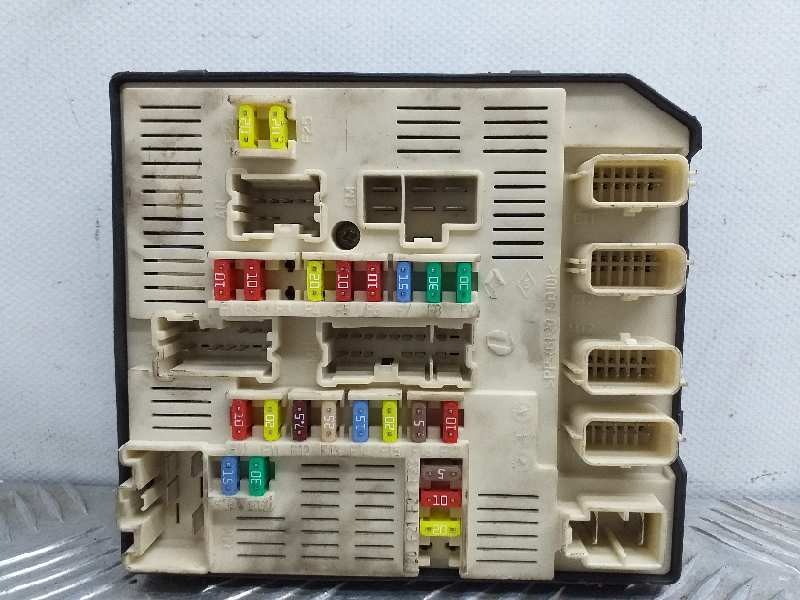 Recambio de modulo electronico para renault megane iii sport tourer emotion referencia OEM IAM 284B68372R  