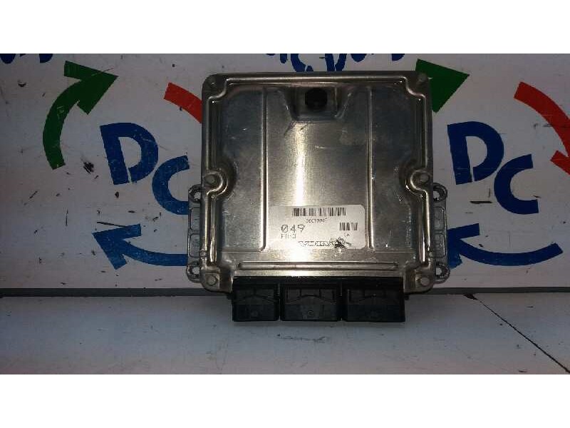 Recambio de centralita motor uce para volvo v40 familiar 1.8 cat referencia OEM IAM 0281010440  