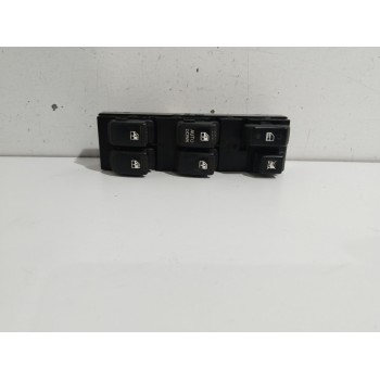 MANDO ELEVALUNAS DELANTERO IZQUIERDO 935702E000DD 