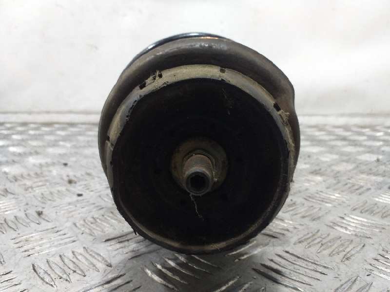 Recambio de amortiguador delantero derecho para renault clio i phase iii 1.2 campus referencia OEM IAM 7700839378D 543021861R 