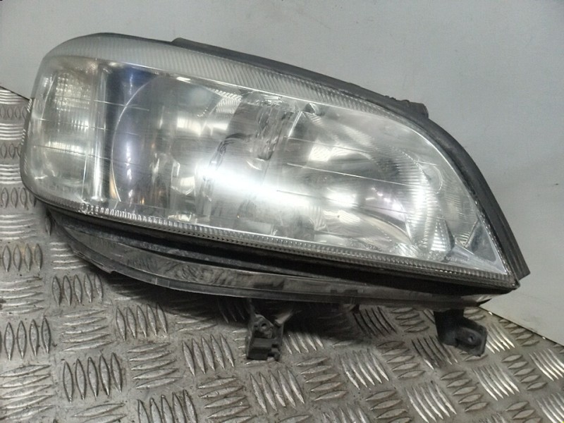 Recambio de faro derecho para opel zafira a elegance referencia OEM IAM 09118792  