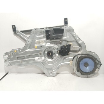 ELEVALUNAS DELANTERO IZQUIERDO 824702F020 