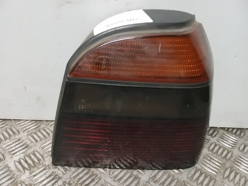 Recambio de piloto trasero derecho para volkswagen golf iii berlina (1h1) cl referencia OEM IAM 1E0945096A  