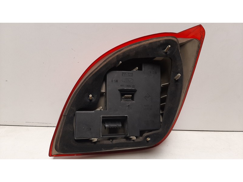 Recambio de piloto trasero izquierdo para ford fiesta berlina (dx) ghia referencia OEM IAM 1044156   Recambio de piloto trasero izquierdo para ford fiesta berlina (dx) ghia referencia OEM IAM 1044156