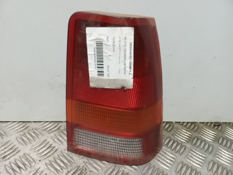 Recambio de piloto trasero derecho para opel kadett e cup lim. referencia OEM IAM   