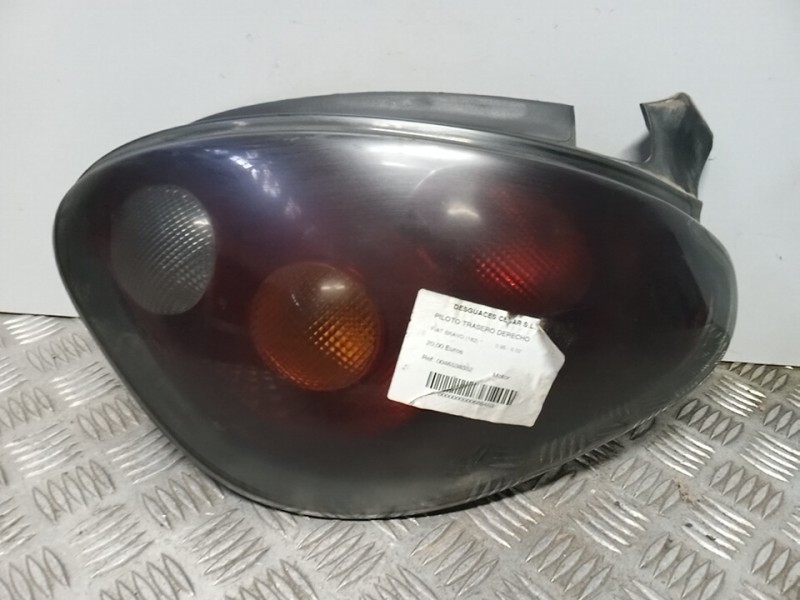 Recambio de piloto trasero derecho para fiat bravo (182) 1.6 16v / 16v 100 sx referencia OEM IAM   