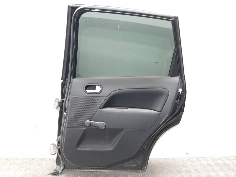 Recambio de puerta trasera derecha para ford fiesta (cbk) ambiente referencia OEM IAM  NEGRO 