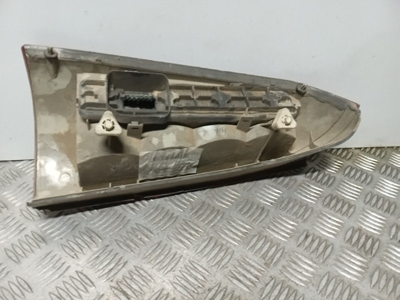 Recambio de piloto trasero derecho para opel astra g berlina club referencia OEM IAM   