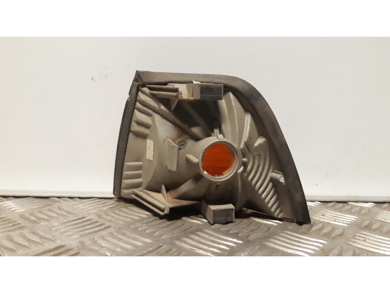 Recambio de piloto delantero derecho para bmw serie 3 berlina (e36) 318i se referencia OEM IAM 63211387362  