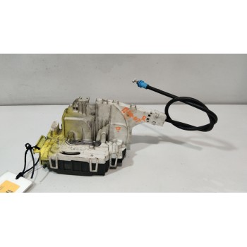 CERRADURA PUERTA DELANTERA DERECHA A9067201735 