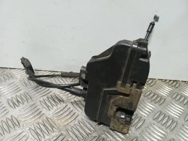 Recambio de cerradura puerta delantera derecha para nissan primera berlina (p12) acenta referencia OEM IAM   