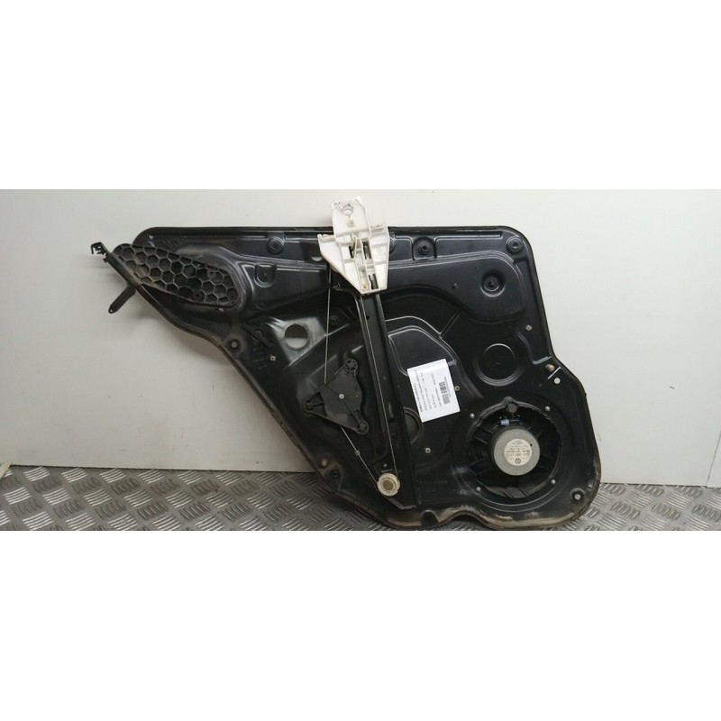 ELEVALUNAS TRASERO DERECHO 1M0839462A  - imagen 1