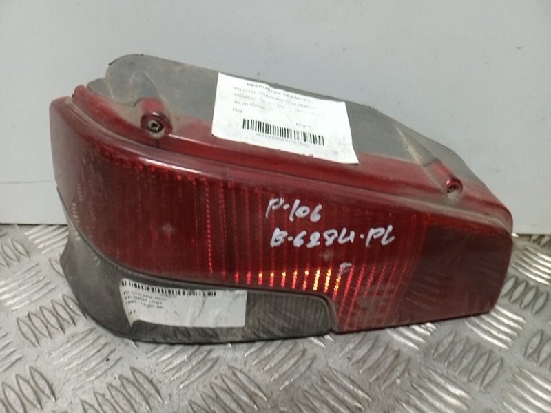Recambio de piloto trasero izquierdo para peugeot 106 (s1) kid referencia OEM IAM   