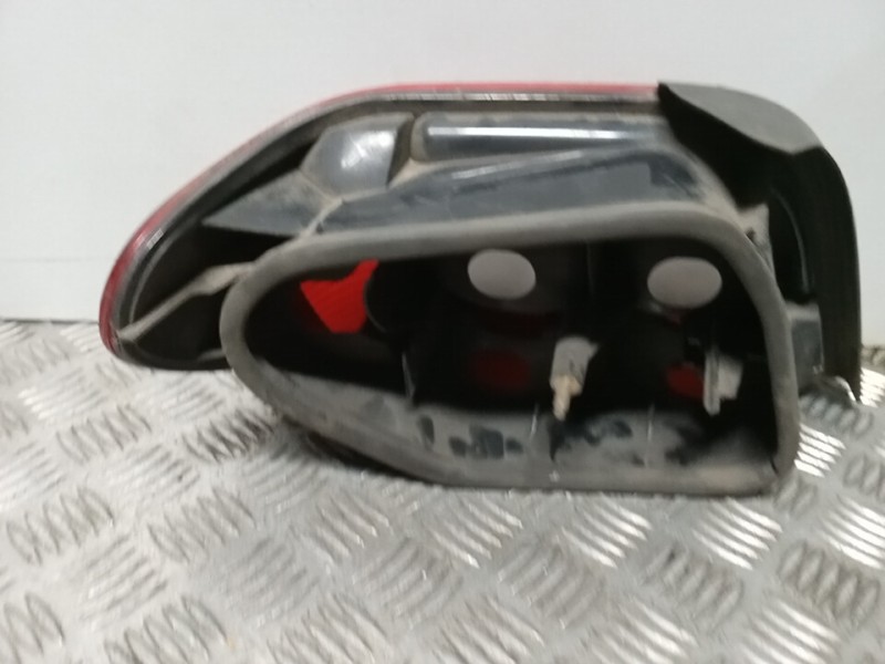 Recambio de piloto trasero derecho para citroën xsara berlina 1.6 referencia OEM IAM   