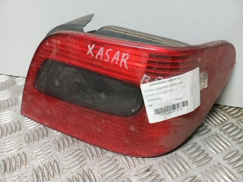Recambio de piloto trasero derecho para citroën xsara berlina 1.6 referencia OEM IAM   
