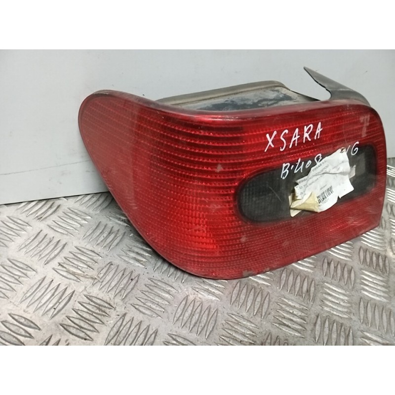 Recambio de piloto trasero izquierdo para citroën xsara berlina 1.6 16v cat (nfu / tu5jp4) referencia OEM IAM    Recambio de piloto trasero izquierdo para citroën xsara berlina 1.6 16v cat (nfu / tu5jp4) referencia OEM IAM