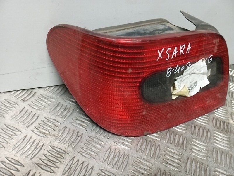 Recambio de piloto trasero izquierdo para citroën xsara berlina 1.6 16v cat (nfu / tu5jp4) referencia OEM IAM    Recambio de piloto trasero izquierdo para citroën xsara berlina 1.6 16v cat (nfu / tu5jp4) referencia OEM IAM