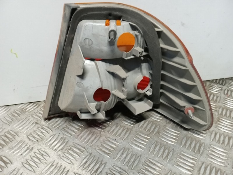 Recambio de piloto trasero izquierdo para bmw serie 3 berlina (e46) 316i referencia OEM IAM   