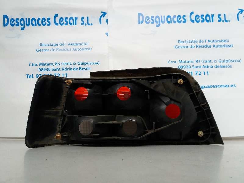 Recambio de piloto trasero derecho para peugeot 405 berlina sillage referencia OEM IAM    Recambio de piloto trasero derecho para peugeot 405 berlina sillage referencia OEM IAM