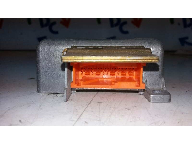 Recambio de centralita airbag para bmw serie 3 berlina (e36) 320i referencia OEM IAM 12198403 65778362119  Recambio de centralita airbag para bmw serie 3 berlina (e36) 320i referencia OEM IAM 12198403 65778362119