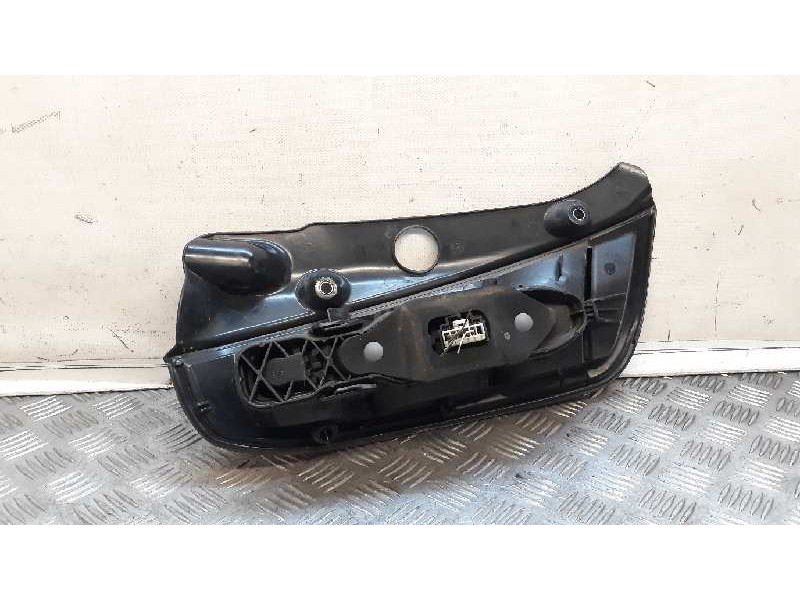 Recambio de piloto trasero derecho para lancia ypsilon (101) 1.3 16v multijet argento referencia OEM IAM   