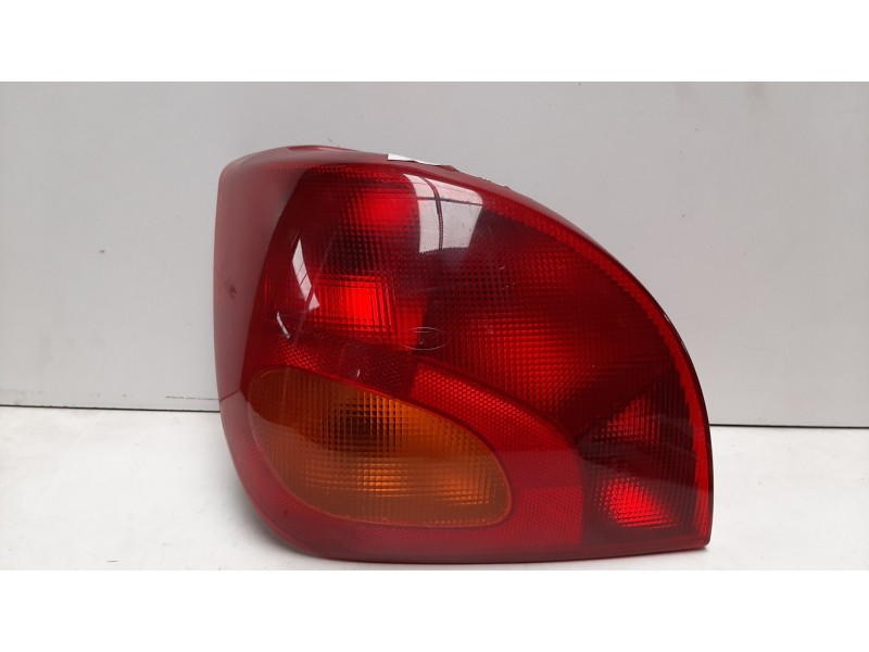 Recambio de piloto trasero izquierdo para ford fiesta berlina (dx) ghia referencia OEM IAM   