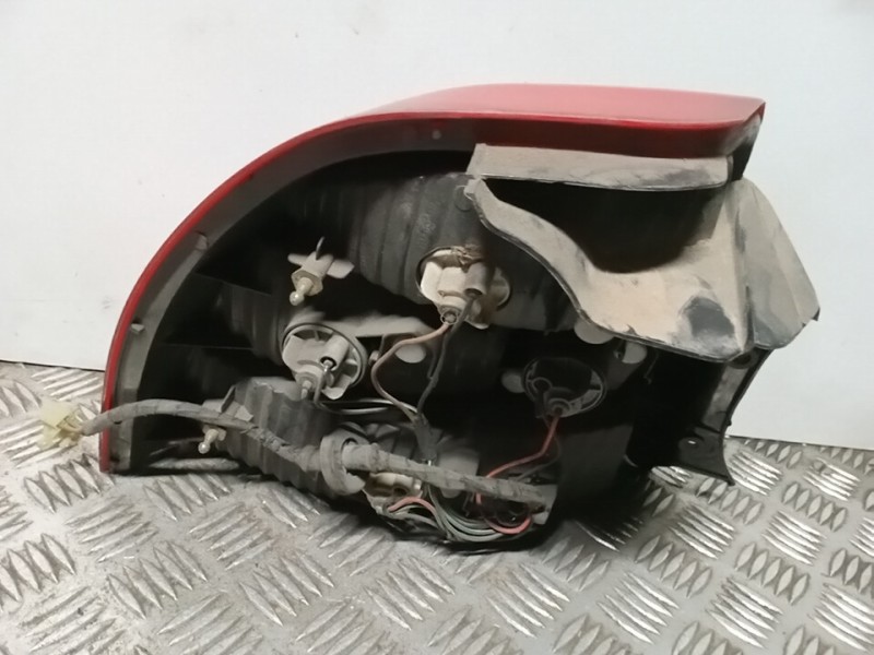 Recambio de piloto trasero derecho para kia shuma 1.5 comfort 5 berlina referencia OEM IAM 0K2BA51150A  