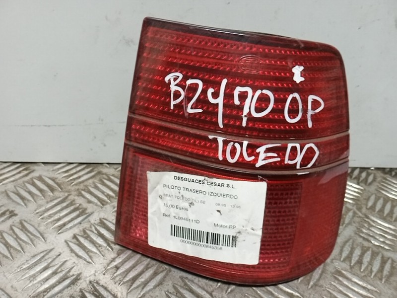 Recambio de piloto trasero derecho para seat toledo (1l) se referencia OEM IAM 1L0945111D  