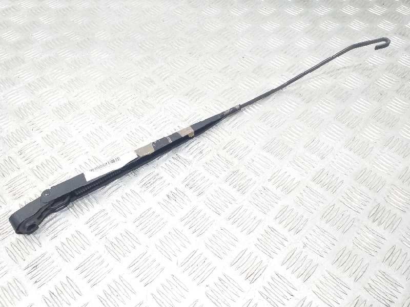 Recambio de brazo limpia delantero derecho para citroën c3 1.4 audace referencia OEM IAM 6429V0  