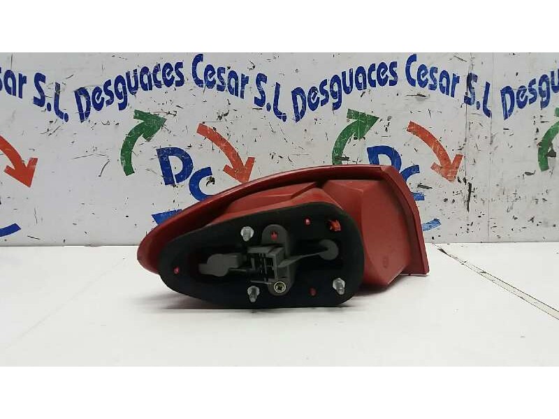 Recambio de piloto trasero derecho para alfa romeo 147 (190) 1.6 t.spark eco distinctive referencia OEM IAM 0046556348  