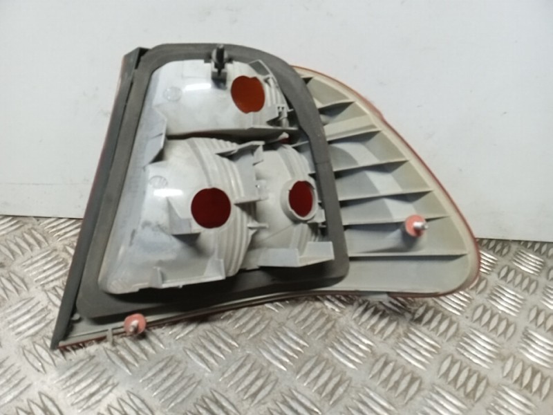 Recambio de piloto trasero izquierdo para bmw serie 3 berlina (e46) 320d referencia OEM IAM   