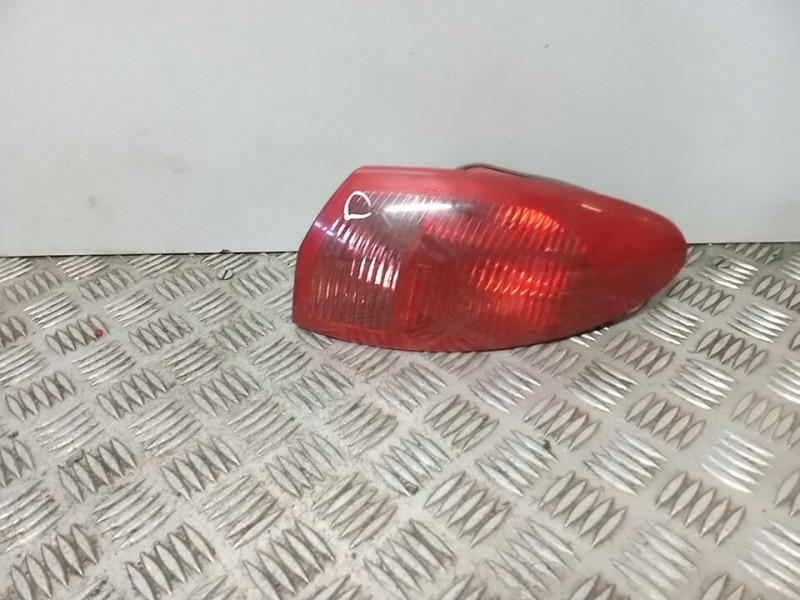 Recambio de piloto trasero derecho para alfa romeo 147 (190) 1.6 ts 105 collezione referencia OEM IAM 0060693791  