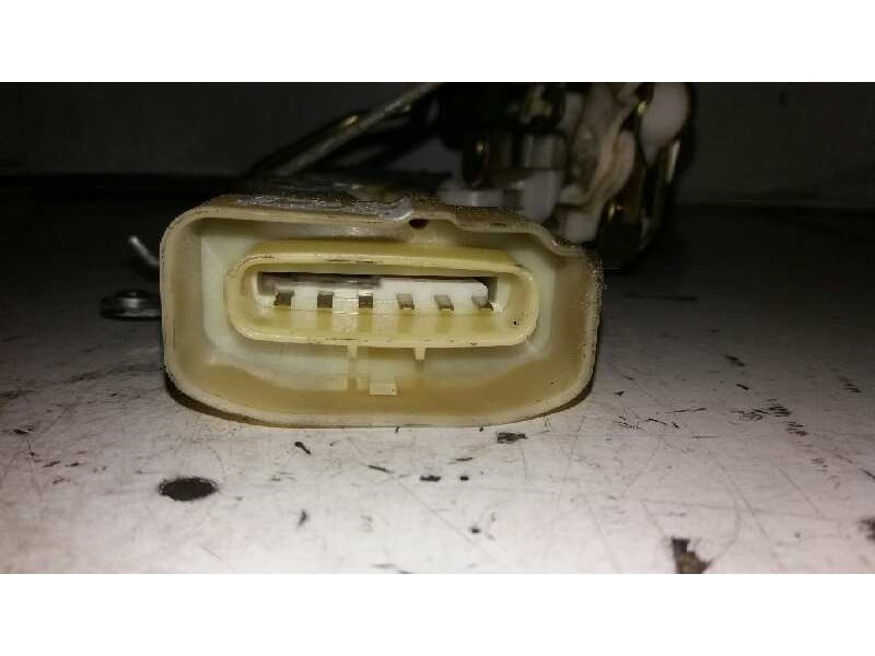 Recambio de cerradura puerta delantera izquierda para toyota yaris (ncp1/nlp1/scp1) 1.0 linea luna referencia OEM IAM 6932052010