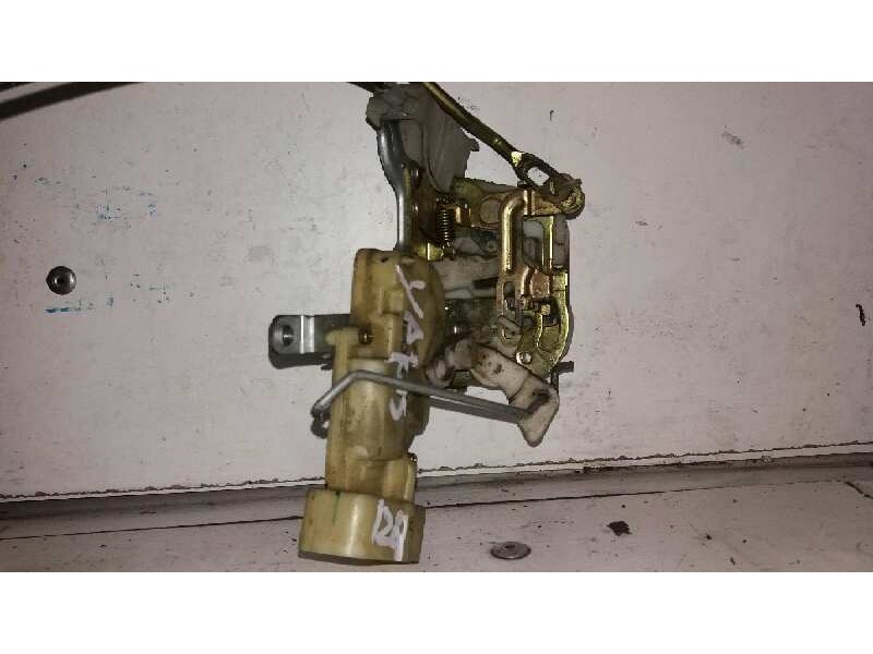 Recambio de cerradura puerta delantera izquierda para toyota yaris (ncp1/nlp1/scp1) 1.0 linea luna referencia OEM IAM 6932052010