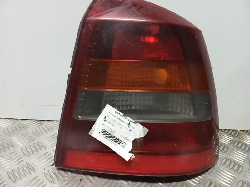Recambio de piloto trasero derecho para opel astra g berlina edition referencia OEM IAM 09117265   Recambio de piloto trasero derecho para opel astra g berlina edition referencia OEM IAM 09117265