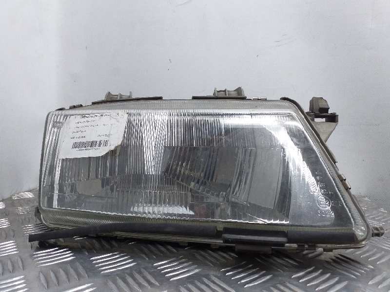 Recambio de faro derecho para saab 900 berlina 2.3 s referencia OEM IAM 4481008  