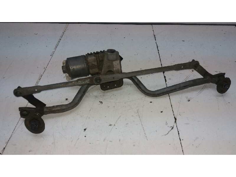 Recambio de motor limpia delantero para renault clio ii fase ii (b/cb0) 1.4 16v referencia OEM IAM 0390241535  