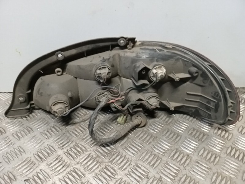 Recambio de piloto trasero izquierdo para kia clarus 1.8 slx berlina referencia OEM IAM    Recambio de piloto trasero izquierdo para kia clarus 1.8 slx berlina referencia OEM IAM