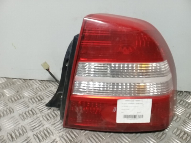 Recambio de piloto trasero derecho para kia shuma 1.5 ls berlina portón referencia OEM IAM   