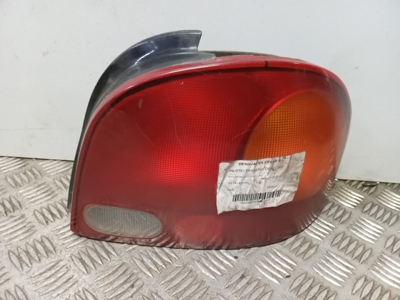 Recambio de piloto trasero derecho para hyundai accent (x3) 1.3 gls referencia OEM IAM   