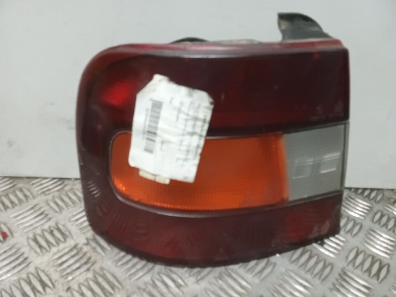 Recambio de piloto trasero izquierdo para hyundai lantra (j1) 1.5 gls referencia OEM IAM   