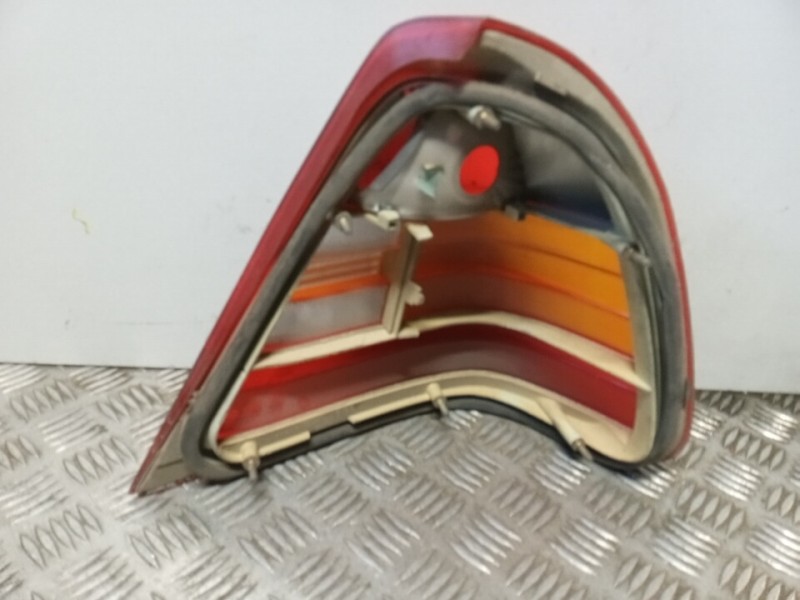 Recambio de piloto trasero izquierdo para mercedes-benz clase c (w202) berlina 2.0 16v cat referencia OEM IAM   