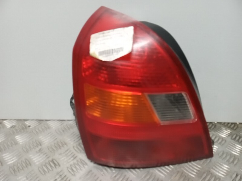 Recambio de piloto trasero izquierdo para hyundai elantra (xd) 1.6 comfort (5-ptas.) referencia OEM IAM   