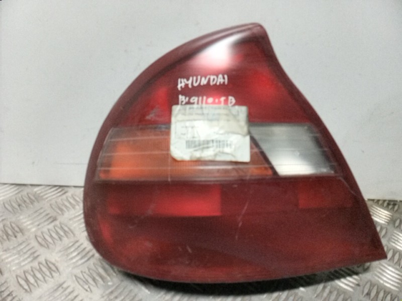 Recambio de piloto trasero derecho para hyundai sonata (y3) 2.0 gls sohc referencia OEM IAM    Recambio de piloto trasero derecho para hyundai sonata (y3) 2.0 gls sohc referencia OEM IAM