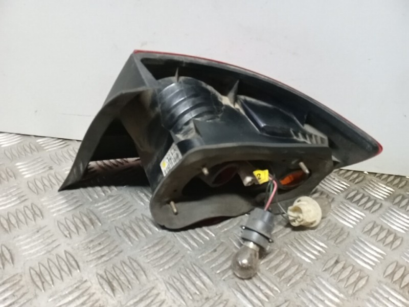 Recambio de piloto trasero izquierdo para hyundai elantra (xd) 2.0 gls (5-tas.) referencia OEM IAM   